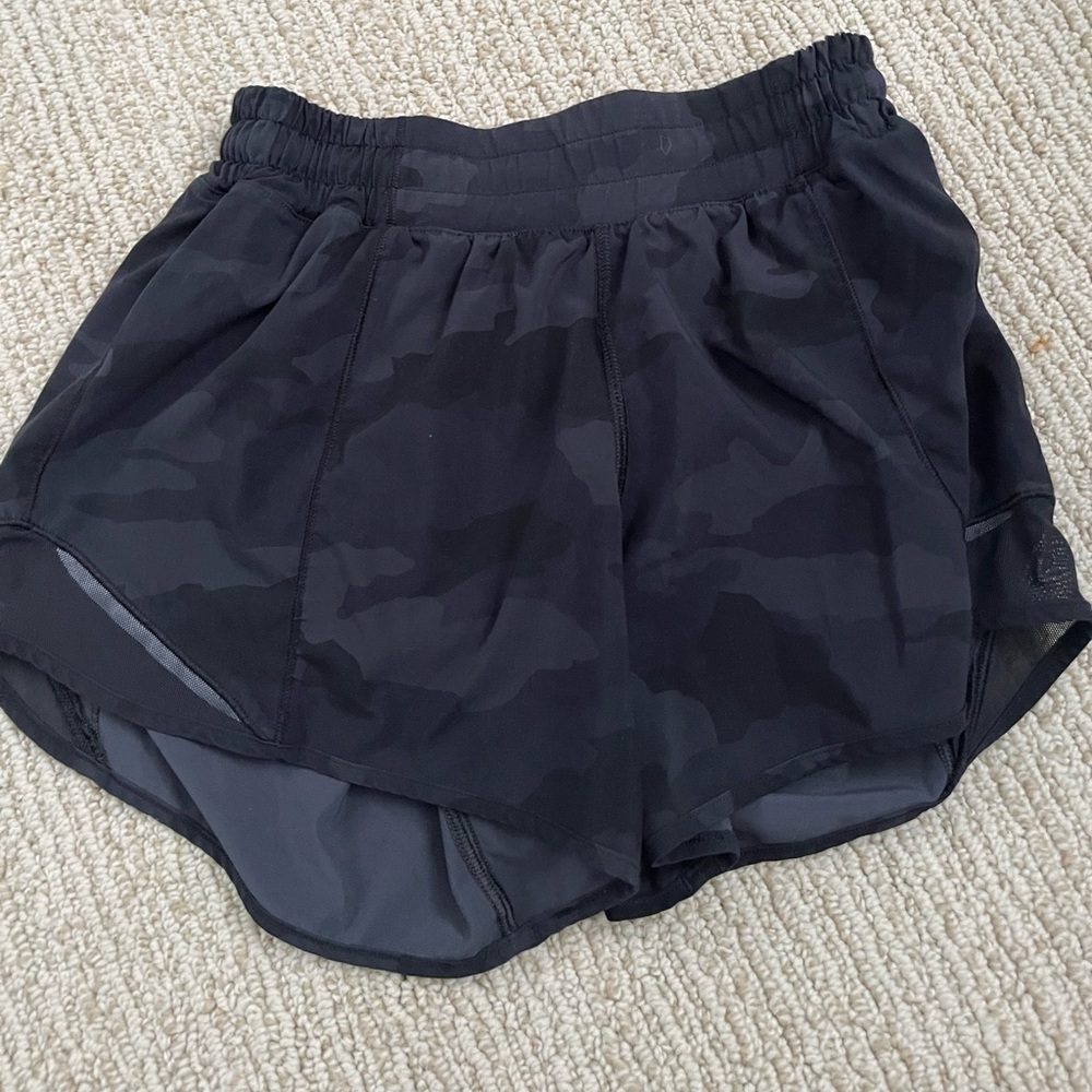 Lululemon hotty hot shorts 4”
